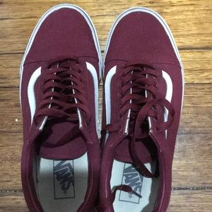 I’m selling a pair of burgundy Vans